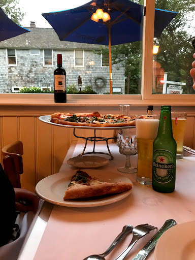 Astro`s Pizza