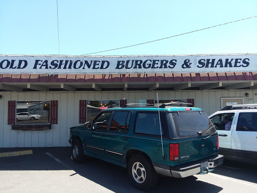 Bay Burger Inn-Praus Haus