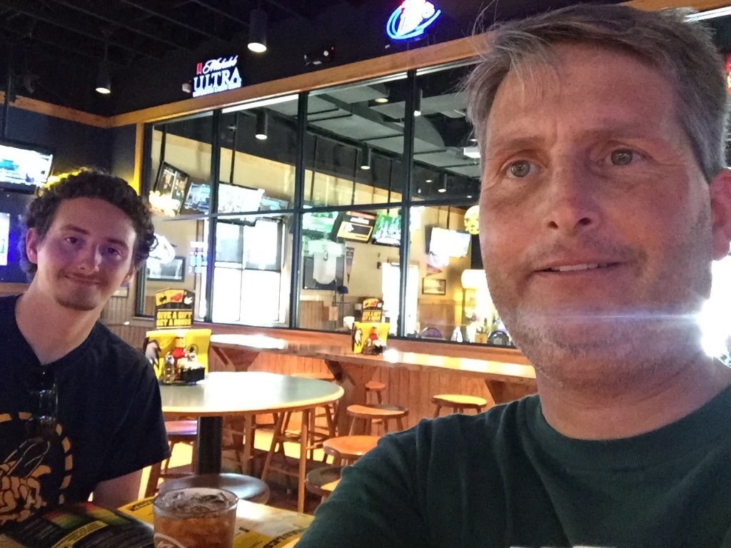 Buffalo Wild Wings Grill & Bar