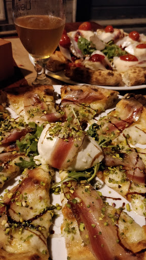 Calabria Pizza & Restaurant