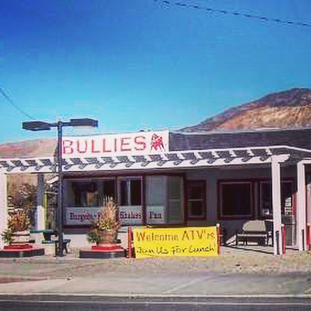 Bullies Drive Inn