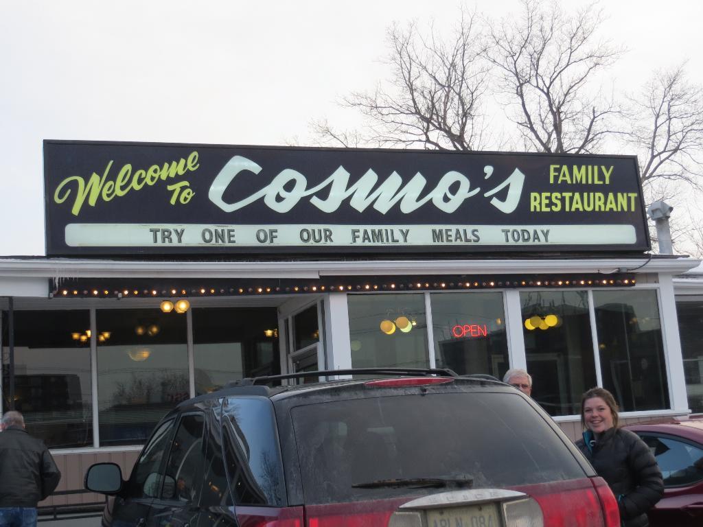 Cosmo`s Tavern