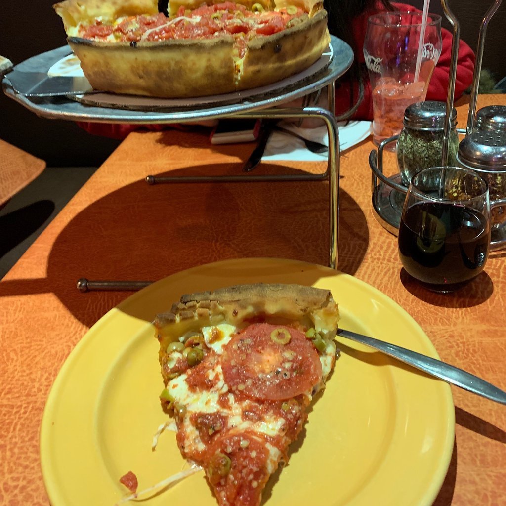 Chicago`s Pizza