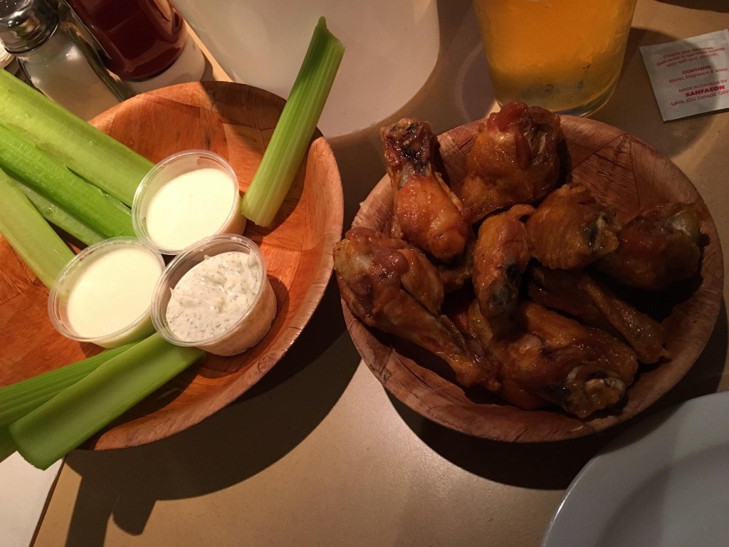 Duff`s Famous Wings