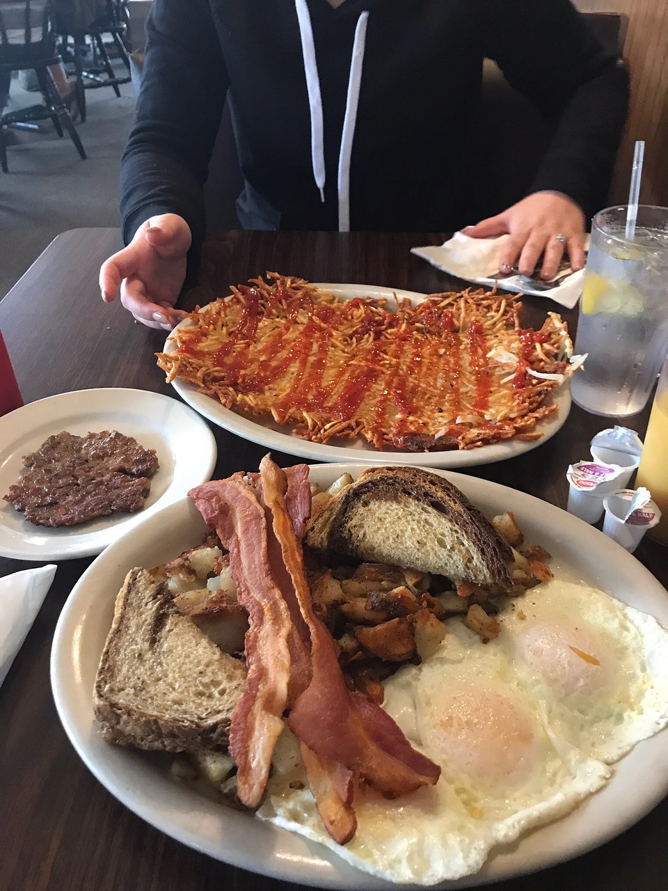 Brooklyn Country View Restaurant