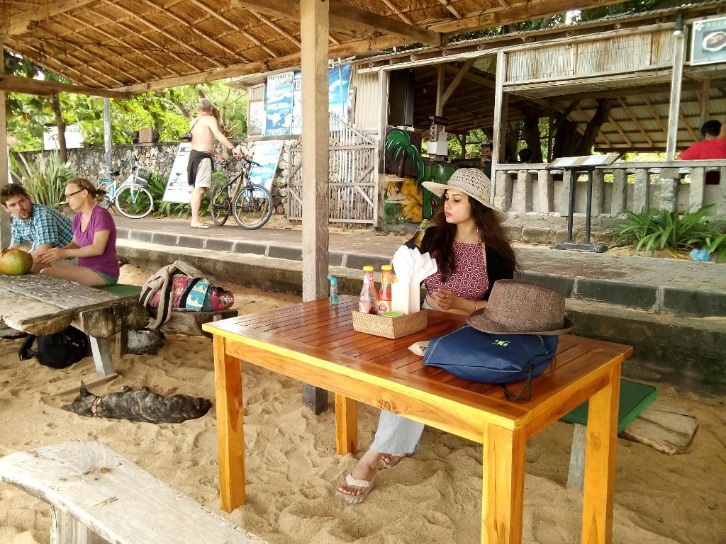 Warung Pantai Indah