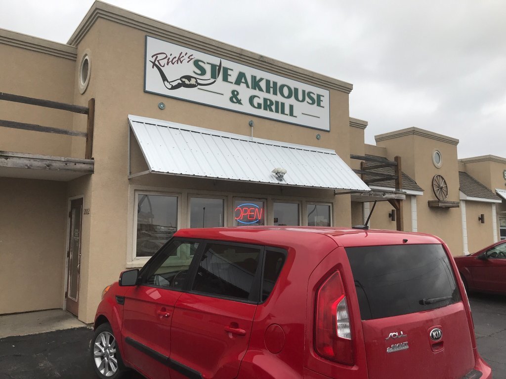 Rick`s Steakhouse & Grill