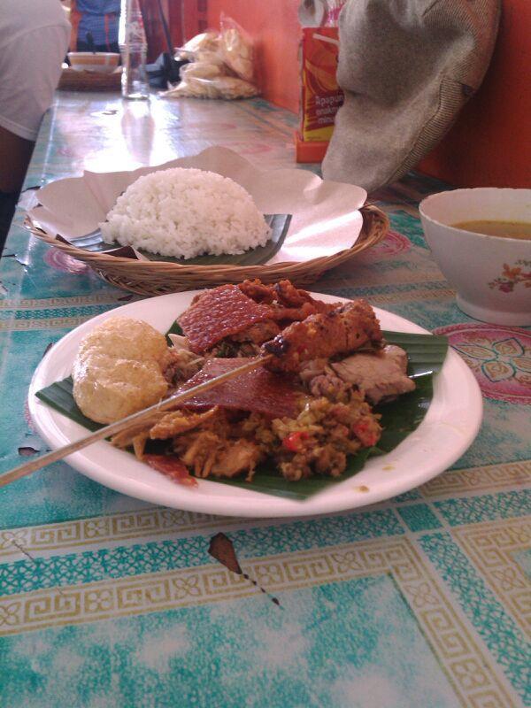 Warung Babi Guling Pak Malen